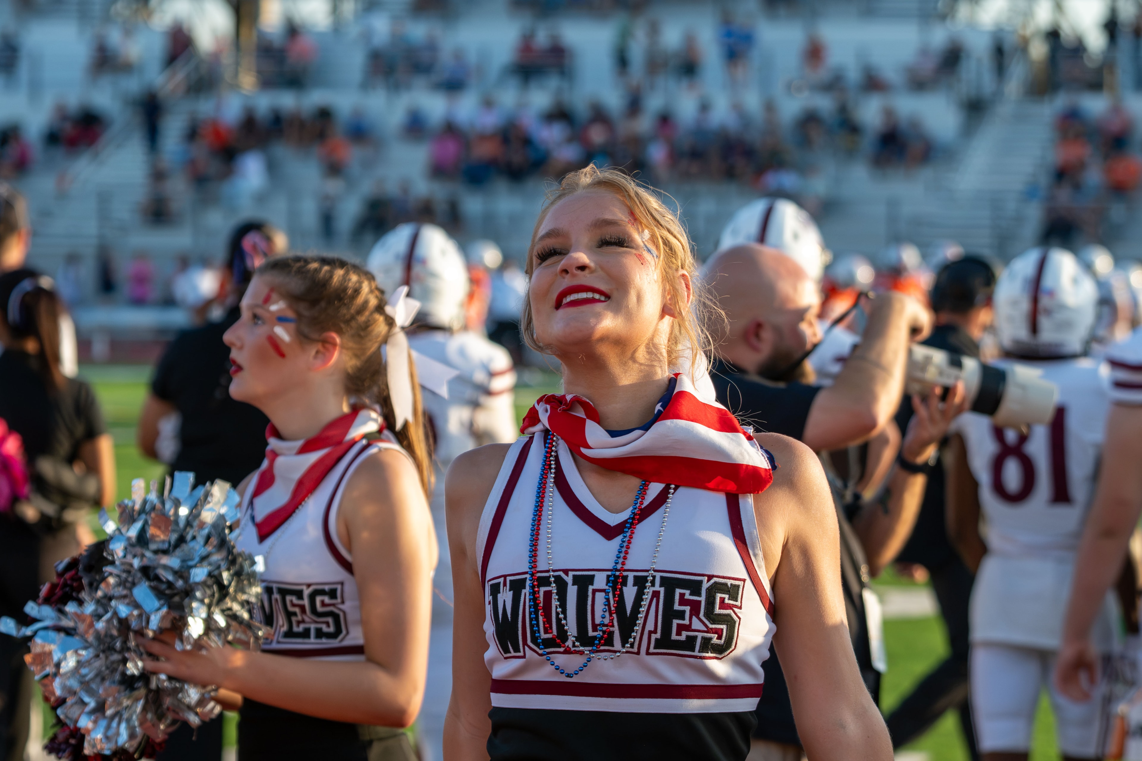 Cheer squad with pom-poms